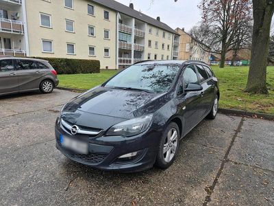 Schwarz Gebraucht 2015 Opel Astra Kombi | 4.800 €
