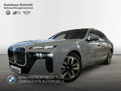 Gebraucht BMW i7 M Sport 400 kW (544 PS) 2024 M brooklyn grau Limousine