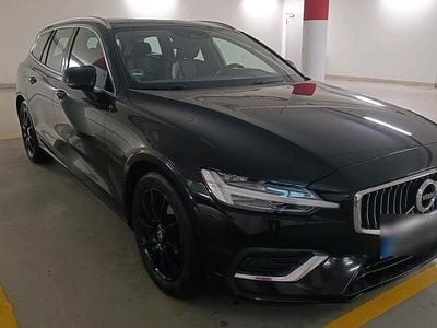 Gebraucht Volvo V60 Inscription 150 PS (110 kW) 2019 Schwarz Kombi