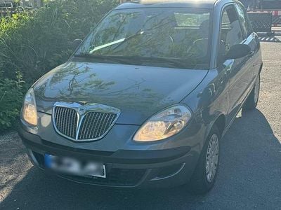 Grau Gebraucht 2005 Lancia Ypsilon Kleinwagen | 1.990 €