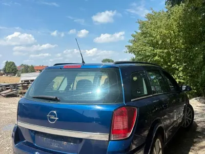 Gebraucht Opel Astra 150 PS (110 kW) 2007 Blau Kombi