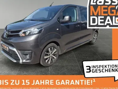 Gebraucht Toyota Proace Verso Comfort 150 PS (110 kW) 2019 Grau Kombi
