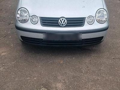 Grau Gebraucht 2002 VW Polo Limousine | 2.600 € (Fairer Preis)