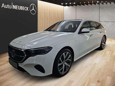 Gebraucht Mercedes E300 313 PS (230 kW) 2025 Unilack polarweiß Kombi