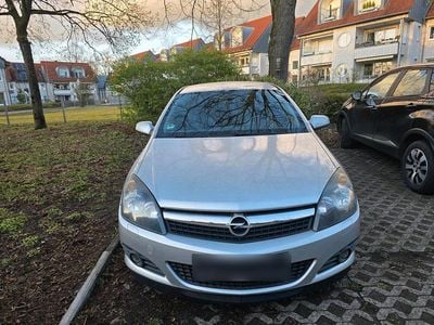 Usata Opel Astra GTC 90 CV (66 kW) 2010 Argento Coupé
