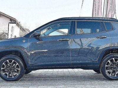 Grau Gebraucht 2020 Jeep Compass Trailhawk SUV | 26.900 € (Teuer)