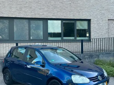 Gebraucht VW Golf V 105 PS (77 kW) 2006 Blau Kleinwagen