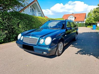 Mercedes E240