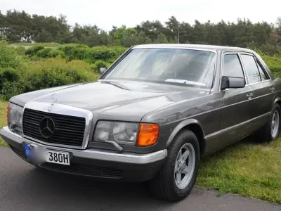Gebraucht Mercedes 380 163 PS (119 kW) 1985 Grau Limousine
