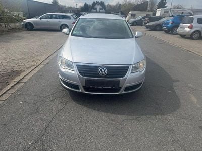 Gebraucht VW Passat 140 PS (102 kW) 2010 Silber Kombi