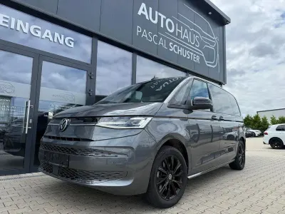 Gebraucht VW Multivan Life 204 PS (150 kW) 2024 Indiumgrau metallic Van / Kleinbus