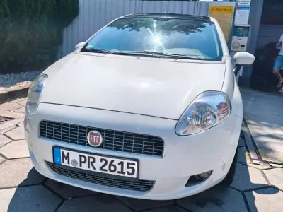 Gebraucht Fiat Grande Punto Active 77 PS (56 kW) 2009 Weiß Kleinwagen