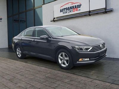 Grau Gebraucht 2018 VW Passat Comfortline Limousine | 17.480 € (Fairer Preis)