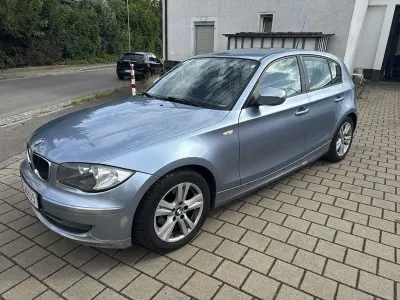 Gebraucht BMW 118 Sport Line 143 PS (105 kW) 2009 Blau Kleinwagen