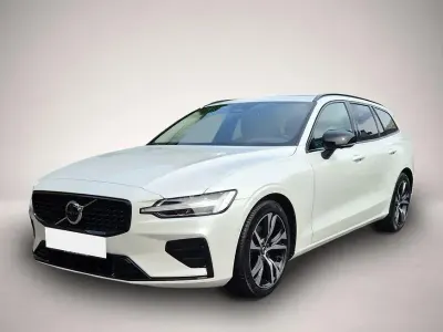 Gebraucht Volvo V60 Plus 197 PS (144 kW) 2025 Manufacturer Kombi