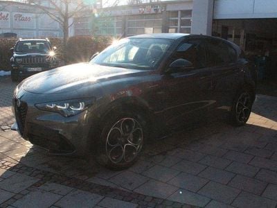 Grau Gebraucht 2023 Alfa Romeo Stelvio Veloce SUV | 28.900 € (Guter Preis)