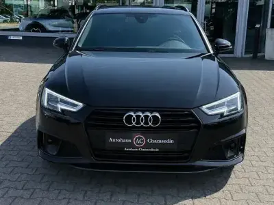 Gebraucht Audi A4 Sport 150 PS (110 kW) 2019 Mythosschwarz metallic Kombi