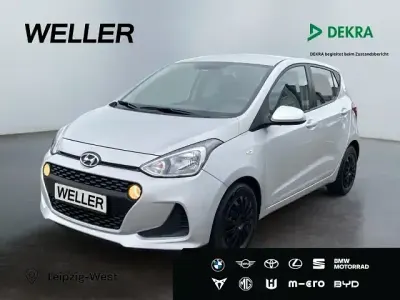 Gebraucht Hyundai i10 Trend 67 PS (49 kW) 2019 Silber Kleinwagen