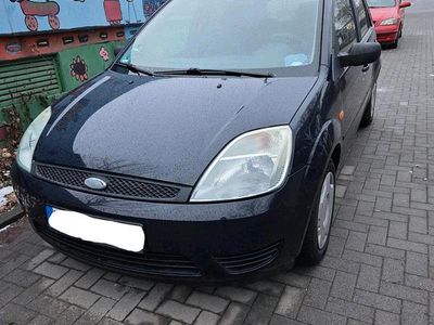 Gebraucht Ford Fiesta 69 PS (50 kW) 2005 Blau Kleinwagen