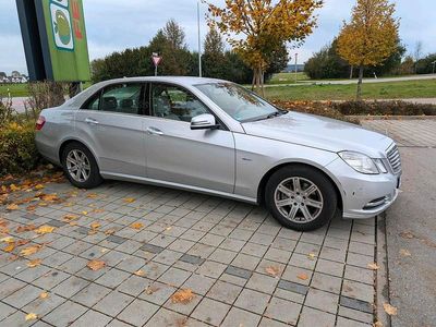 Mercedes E200