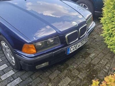 Second-hand BMW 316 107 CP (78 kW) 1998 Berlinǎ