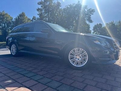 Gebraucht Mercedes E200 Elegance 136 PS (100 kW) 2016 Schwarz Kombi