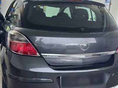 Gebraucht Opel Astra Cosmo 116 PS (85 kW) 2009 Grau Kleinwagen