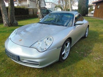 Porsche 911 Carrera