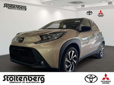 Neu Toyota Aygo X 72 PS (52 kW) 2025 Ginger beige / night sky black SUV