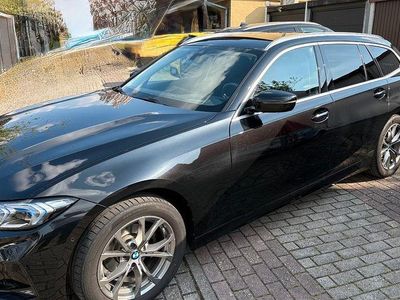 Gebraucht BMW 318 Sport Line 156 PS (114 kW) 2022 Schwarz Kombi