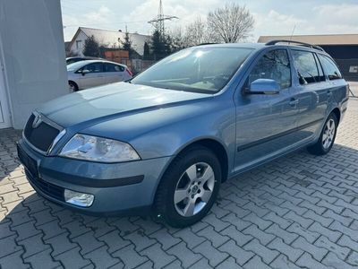 gebraucht Skoda Octavia Combi Team Edition 2.0TDI SHZ PDC AHK