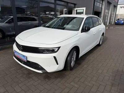 Gebraucht Opel Astra Elegance 131 PS (96 kW) 2023 Weiß Kleinwagen