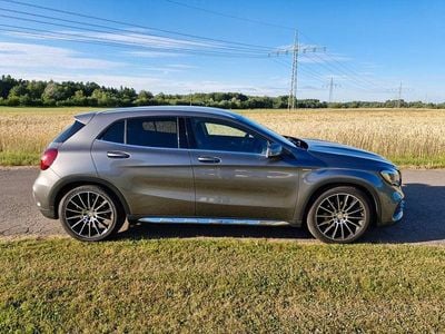 Mercedes GLA200