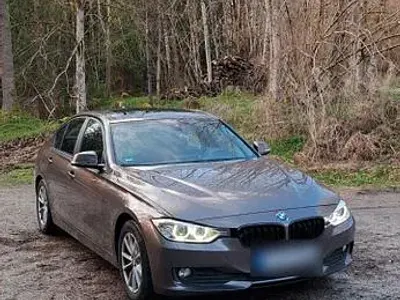 Gebraucht BMW 316 Sport Line 136 PS (100 kW) 2013 Braun Limousine