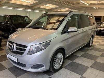 Mercedes V220