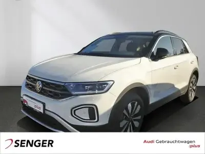Używany VW T-Roc Goal 150 KM (110 kW) 2025 Biały SUV