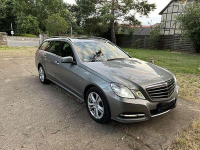 Gebraucht Mercedes E350 Avantgarde 231 PS (169 kW) 2010 Grau Kombi