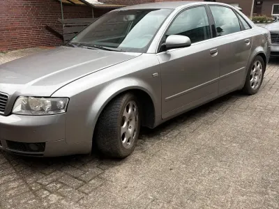 Gebraucht Audi A4 140 PS (102 kW) 2003 Silber Limousine