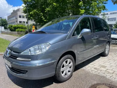 Gebraucht Peugeot 807 Premium 136 PS (100 kW) 2010 Grau Van / Kleinbus