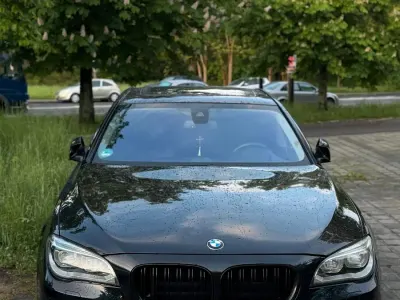 Gebraucht BMW 730 258 PS (189 kW) 2012 Blau Limousine