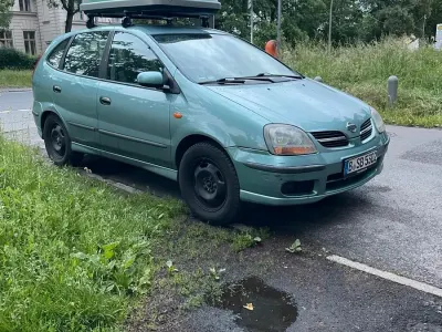 Gebraucht Nissan Almera Tino 113 PS (83 kW) 2001 Grün Van / Kleinbus