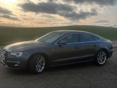 Grau Gebraucht 2013 Audi A5 Sportback Ambiente Kleinwagen | 19.000 € (Etwas zu teuer)