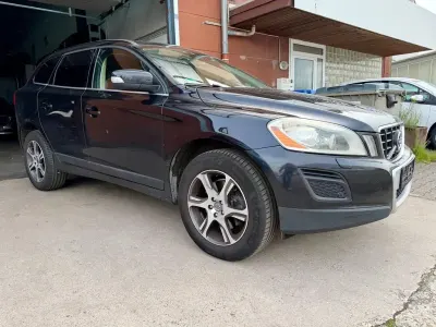 Gebraucht Volvo XC60 Momentum 163 PS (119 kW) 2010 Schwarz SUV