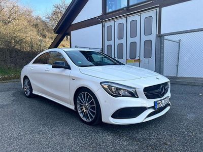 Gebraucht Mercedes CLA220 Edition 170 PS (125 kW) 2019 Weiß Limousine