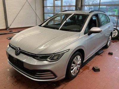 Silber Gebraucht 2022 VW Golf VIII Life Kombi | 16.350 € (Superpreis)