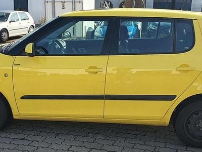 Gebraucht Skoda Fabia 70 PS (51 kW) 2008 Gelb Kleinwagen
