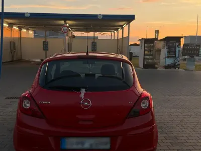 Gebraucht Opel Corsa 80 PS (58 kW) 2007 Rot Kleinwagen