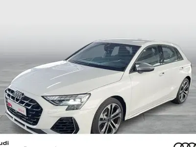Gebraucht Audi S3 Sport 333 PS (244 kW) 2024 Arkonaweiß Limousine