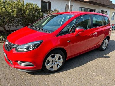 Second-hand Opel Zafira 170 CP (125 kW) 2017 Roșu Monovolum