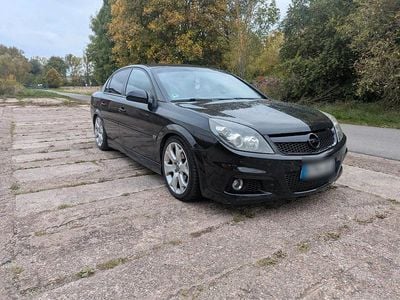Schwarz Gebraucht 2007 Opel Vectra OPC Limousine | 2.499 € (Etwas zu teuer)